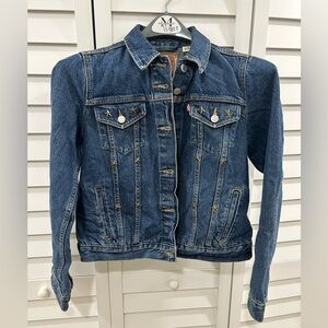 Levi’s Fitted Women’s Denim Jacket w/Metal Stars
